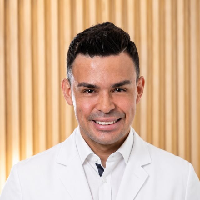 Dr. Vinícius Oliveira